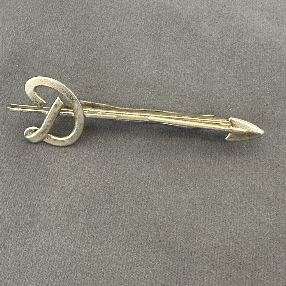 Hickok Arrow Monogram Initial Letter Name Font Gold Tone Tie Bar Clip 'D'